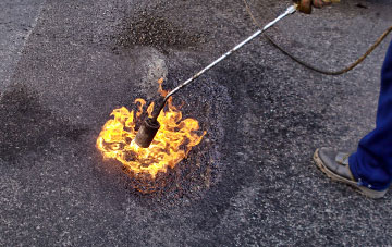 Rhydymwyn flat roofing repairs